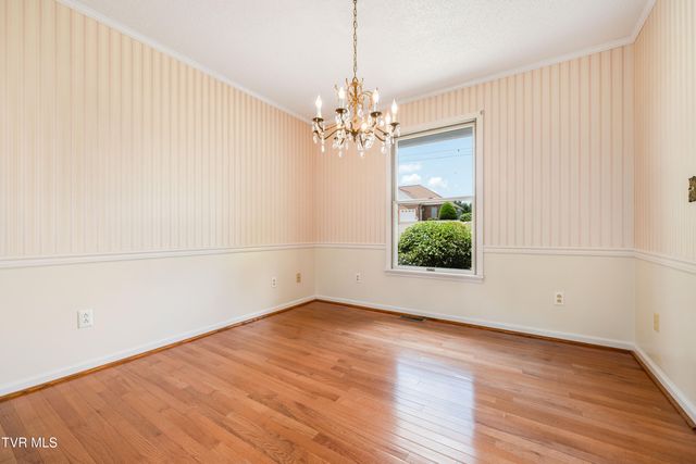 126 Lakeview Lane, Gray, TN 37615
