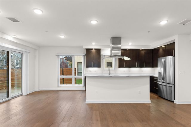 460 W Stadium Boulevard, Ann Arbor, MI 48103