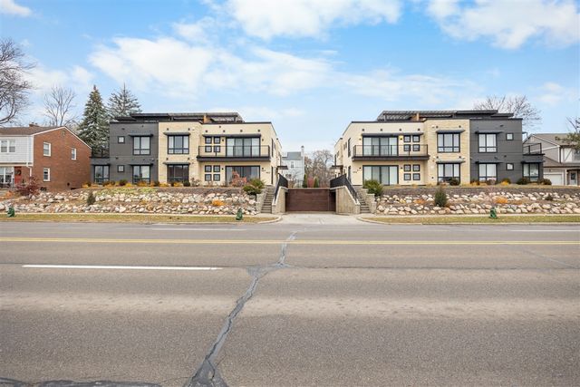 460 W Stadium Boulevard, Ann Arbor, MI 48103