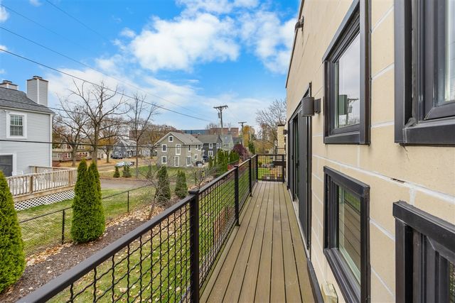 460 W Stadium Boulevard, Ann Arbor, MI 48103