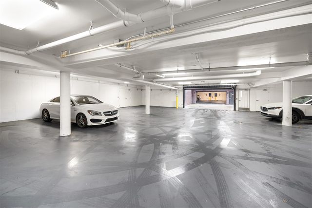 460 W Stadium Boulevard, Ann Arbor, MI 48103