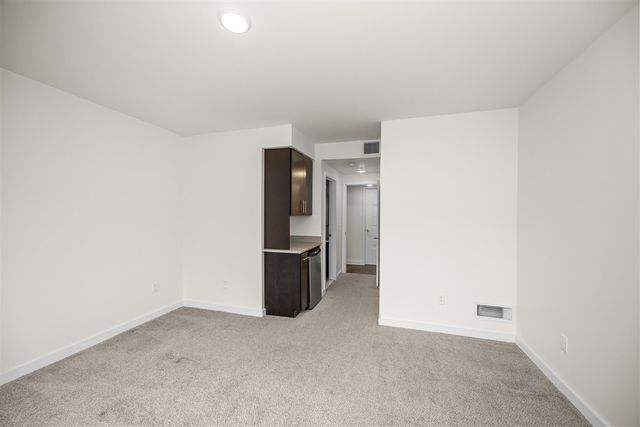 460 W Stadium Boulevard, Ann Arbor, MI 48103