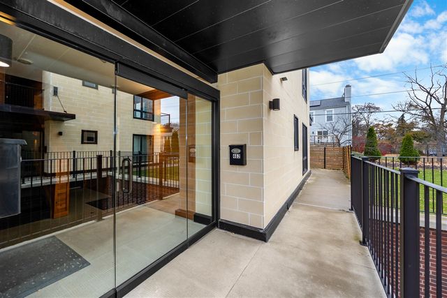 460 W Stadium Boulevard, Ann Arbor, MI 48103