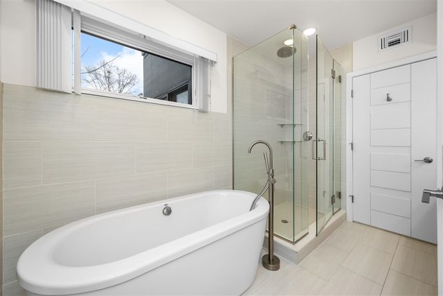 460 W Stadium Boulevard, Ann Arbor, MI 48103