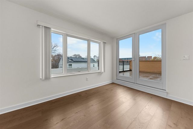 460 W Stadium Boulevard, Ann Arbor, MI 48103