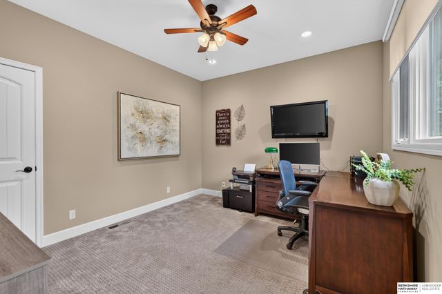 19288 Poppleton Avenue, Omaha, NE 68130