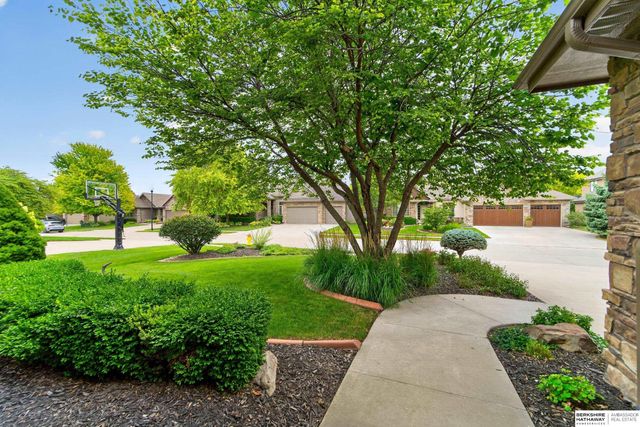 19288 Poppleton Avenue, Omaha, NE 68130