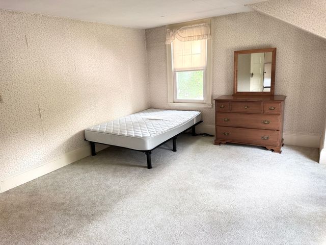 126 Main St, South Hadley, MA 01075