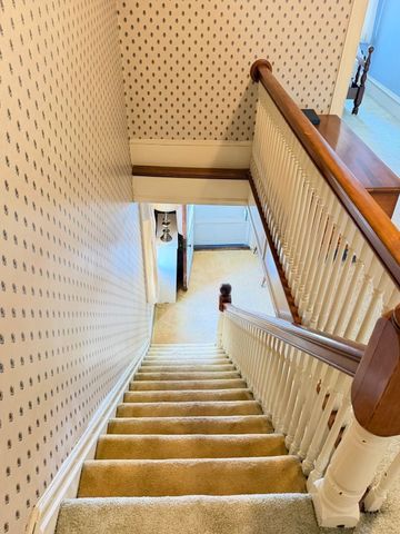 126 Main St, South Hadley, MA 01075