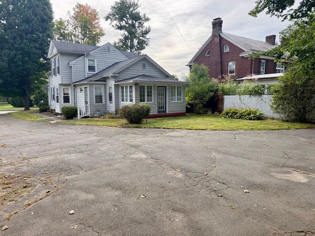 126 Main St, South Hadley, MA 01075