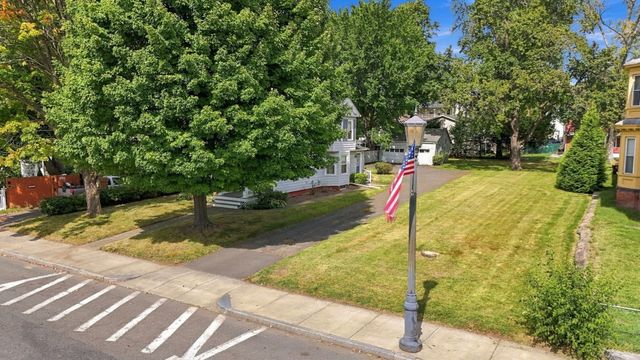 126 Main St, South Hadley, MA 01075