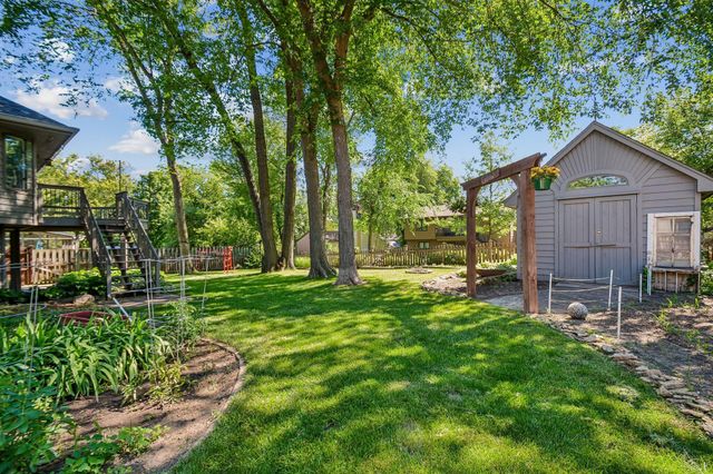 17160 Hamilton Drive, Lakeville, MN 55044
