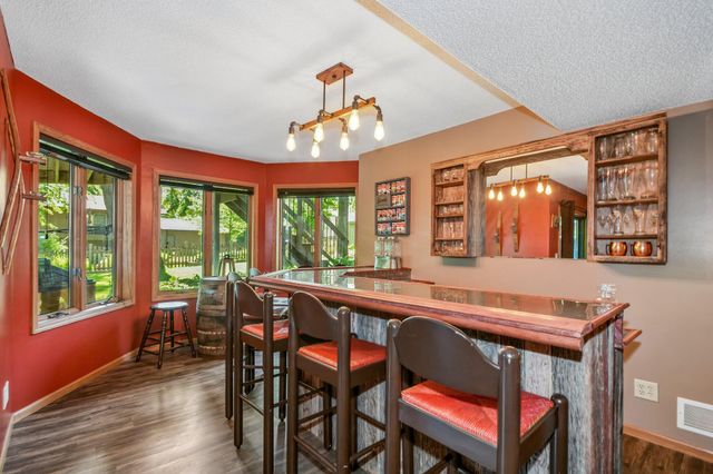 17160 Hamilton Drive, Lakeville, MN 55044