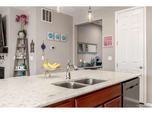 25664 E Byers Dr, Aurora, CO 80018