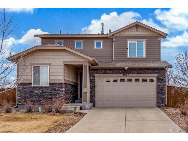 25664 E Byers Dr, Aurora, CO 80018