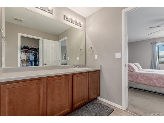 25664 E Byers Dr, Aurora, CO 80018