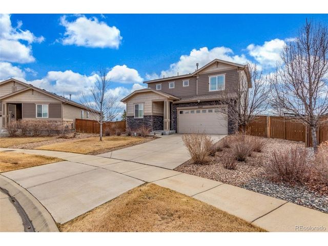 25664 E Byers Dr, Aurora, CO 80018