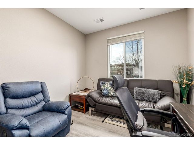 25664 E Byers Dr, Aurora, CO 80018