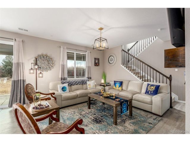 25664 E Byers Dr, Aurora, CO 80018