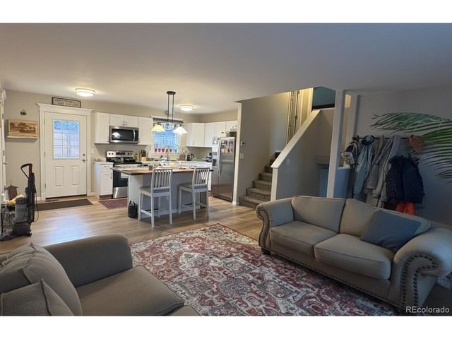 3953 Buena Vista Dr, Loveland, CO 80538