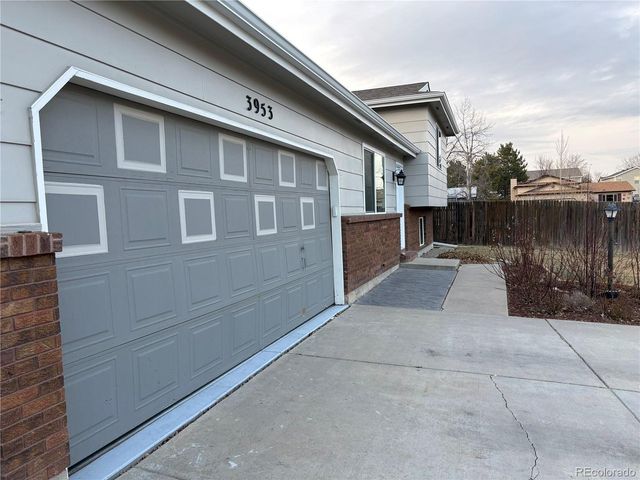 3953 Buena Vista Dr, Loveland, CO 80538