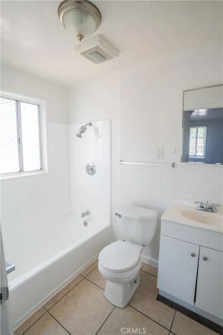 242 E Del Amo, Long Beach, CA 90805