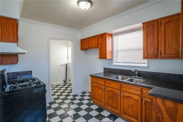 242 E Del Amo, Long Beach, CA 90805