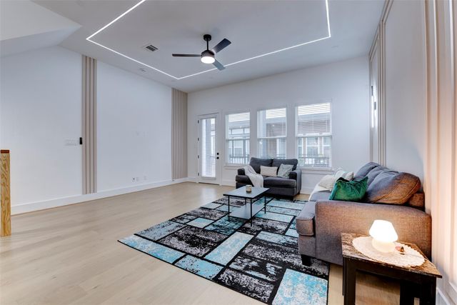 861 Fisher Street G, Houston, TX 77018