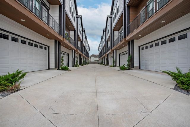 861 Fisher Street G, Houston, TX 77018