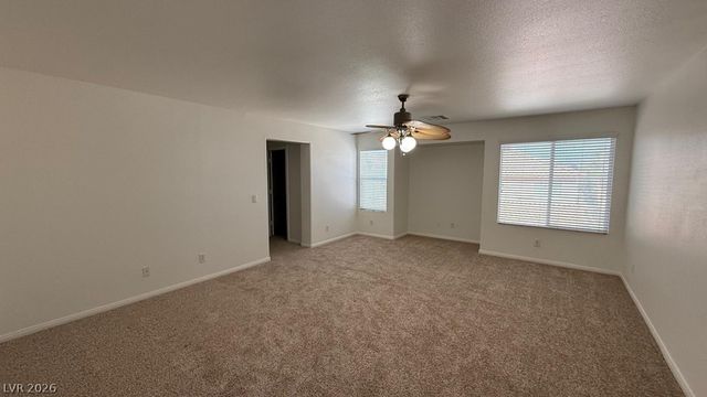 10590 MEDICINE BOW Street, Las Vegas, NV 89183