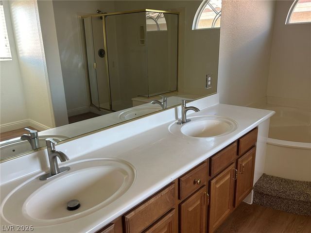 10590 MEDICINE BOW Street, Las Vegas, NV 89183