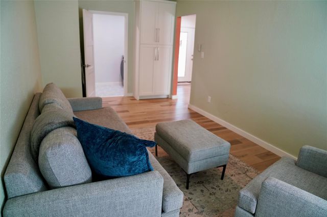 204 Chippendale Ave, Austin, TX 78745