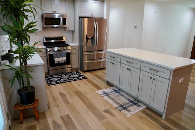 204 Chippendale Ave, Austin, TX 78745