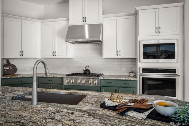 17234 Alsike Clover Court, Monument, CO 80132