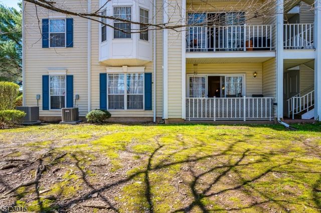 95 Sapphire Ln, Franklin Twp., NJ 08823