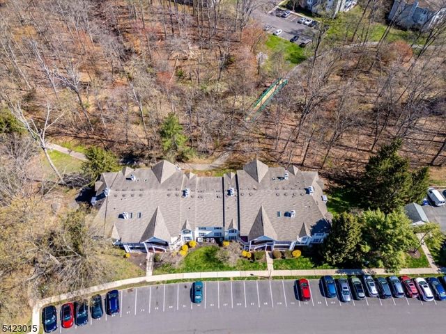 95 Sapphire Ln, Franklin Twp., NJ 08823