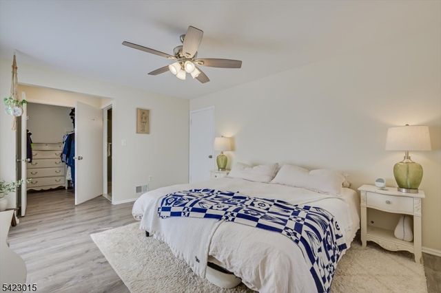 95 Sapphire Ln, Franklin Twp., NJ 08823