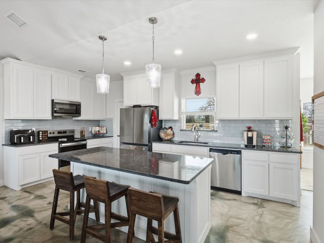 231 Julian Lane, Poolville, TX 76487