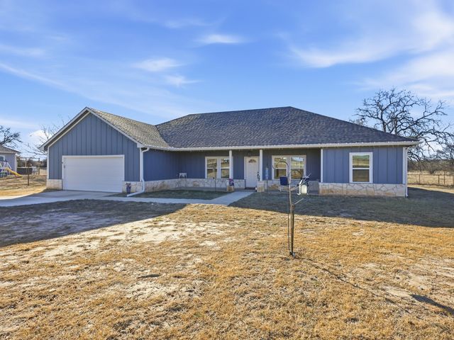231 Julian Lane, Poolville, TX 76487