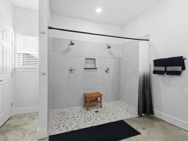 231 Julian Lane, Poolville, TX 76487