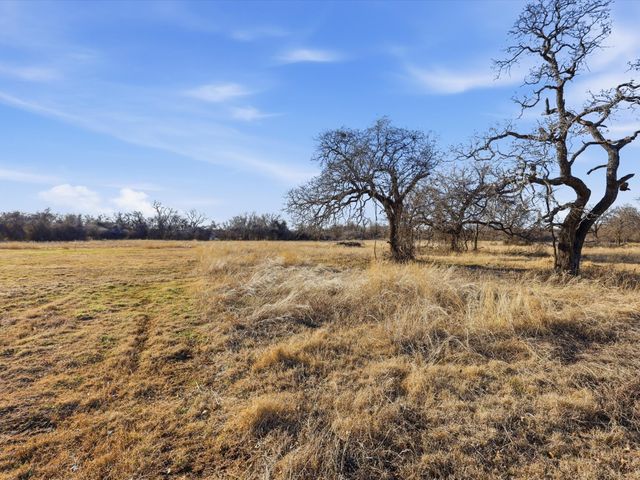 231 Julian Lane, Poolville, TX 76487