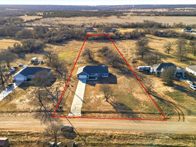 231 Julian Lane, Poolville, TX 76487