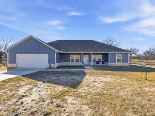231 Julian Lane, Poolville, TX 76487