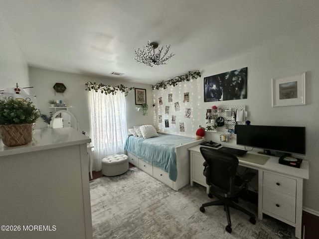 71 New Beginnings Crossing, Manalapan, NJ 07726