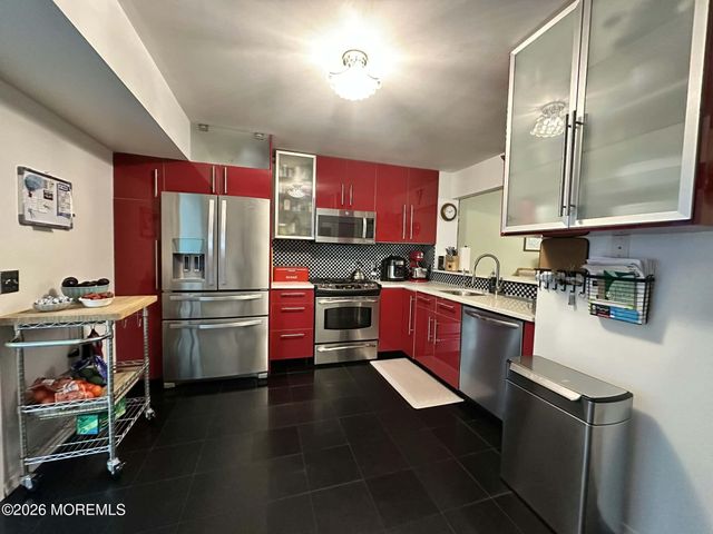 71 New Beginnings Crossing, Manalapan, NJ 07726