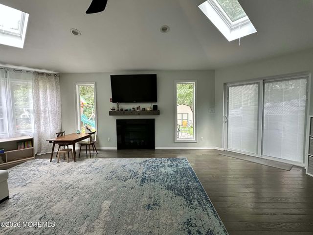 71 New Beginnings Crossing, Manalapan, NJ 07726
