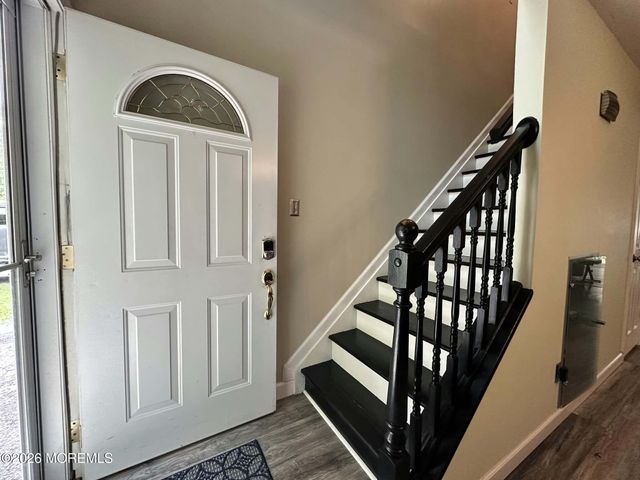 71 New Beginnings Crossing, Manalapan, NJ 07726