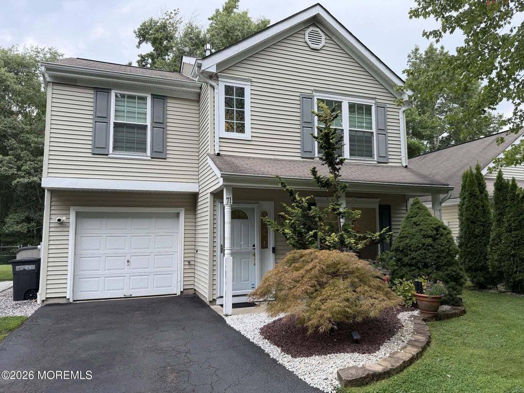 71 New Beginnings Crossing, Manalapan, NJ 07726