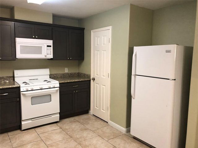 2618 Shearwater Bend Drive, Humble, TX 77396