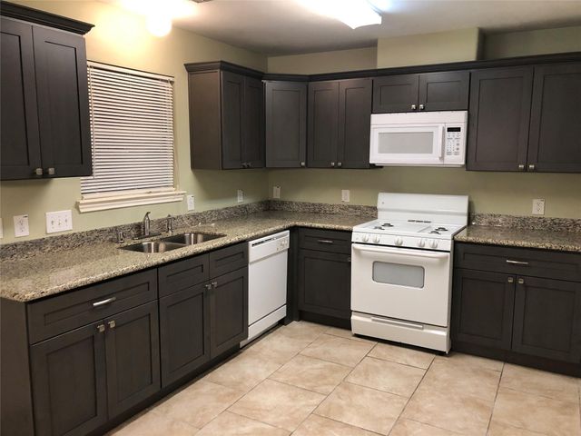 2618 Shearwater Bend Drive, Humble, TX 77396